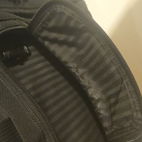 TUMI Alpha Expandable Ballistic Nylon Briefcase Messenger Laptop Bag 26214D3 7th - Picture 8 of 12